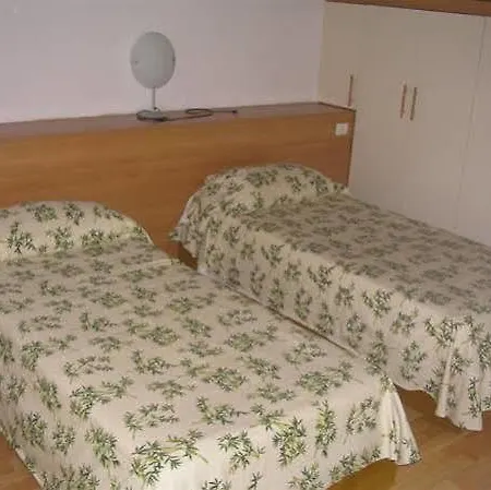 Oasi ホテル