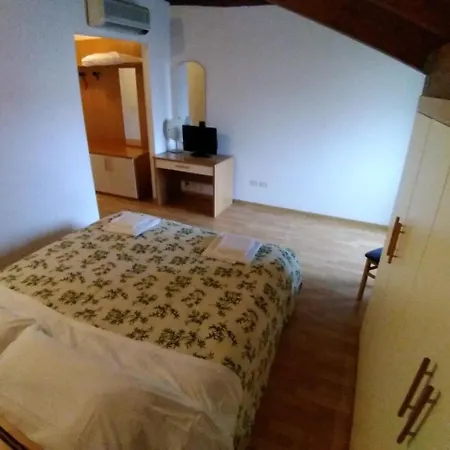 Oasi فندق Múggia